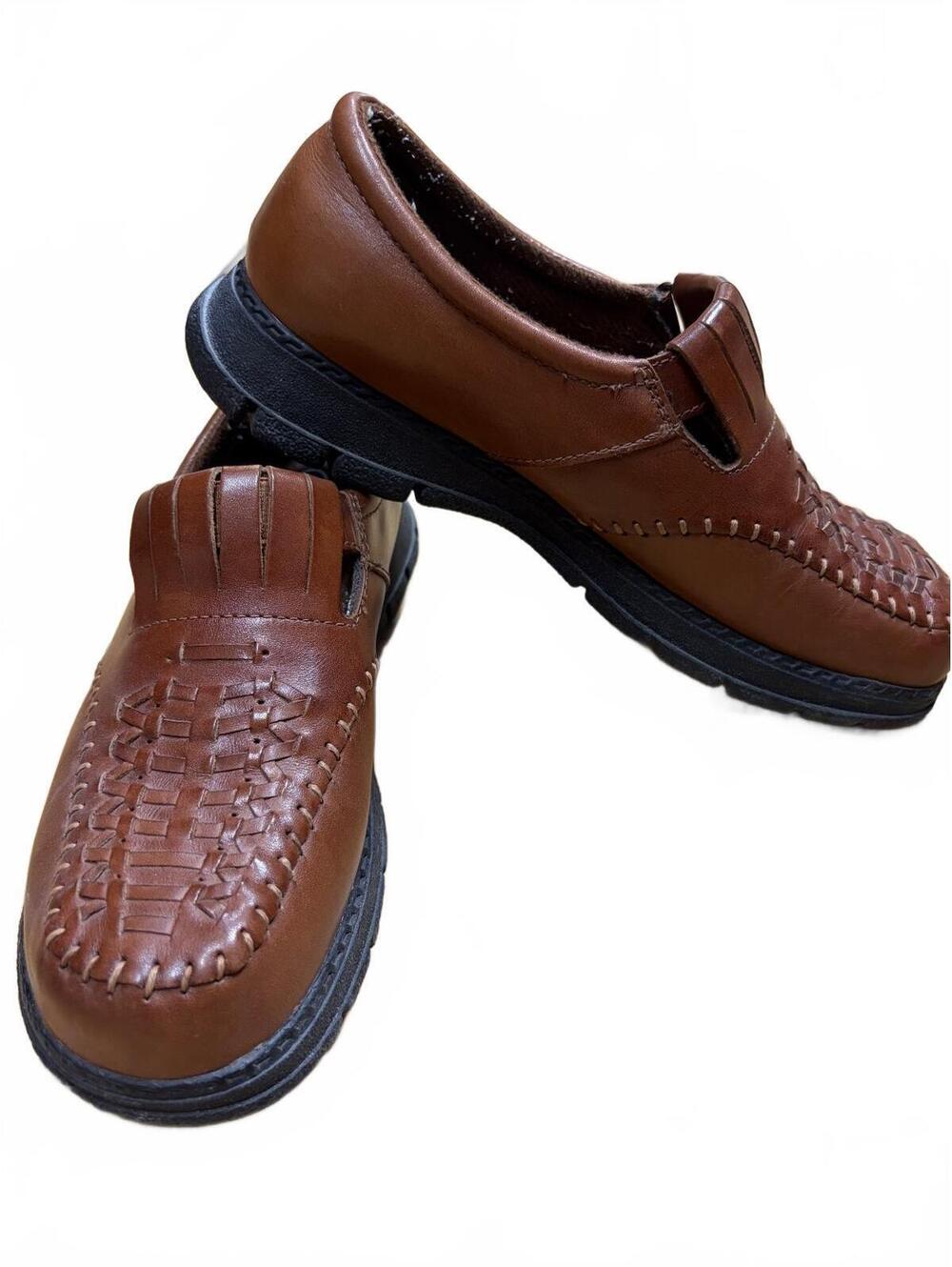 Dr. Scholls Men's brown woven slip on loafers size M. 8.5 W.10